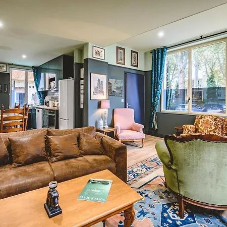 Leonie Ch - Centre Apartment *